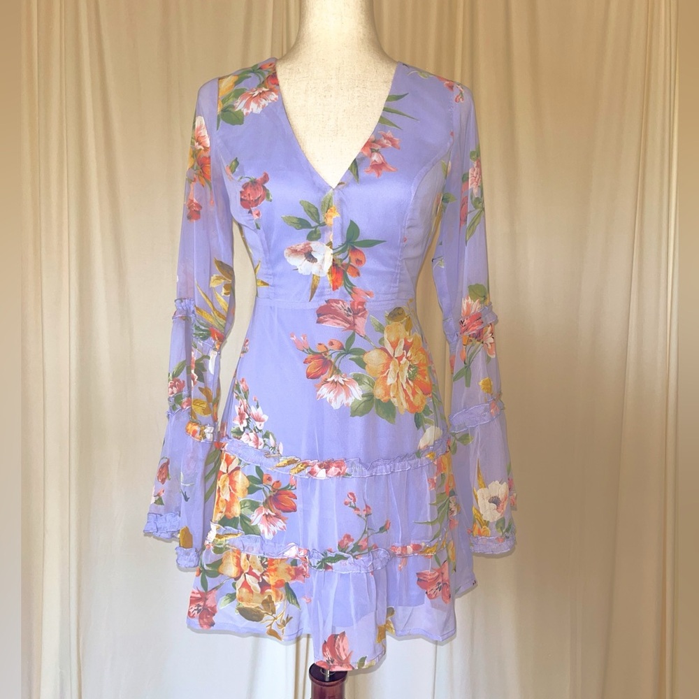Lulus From My Heart Lavender Floral V-Neck Tiered Bell Sleeve Mini Dress Size S - Picture 4 of 9